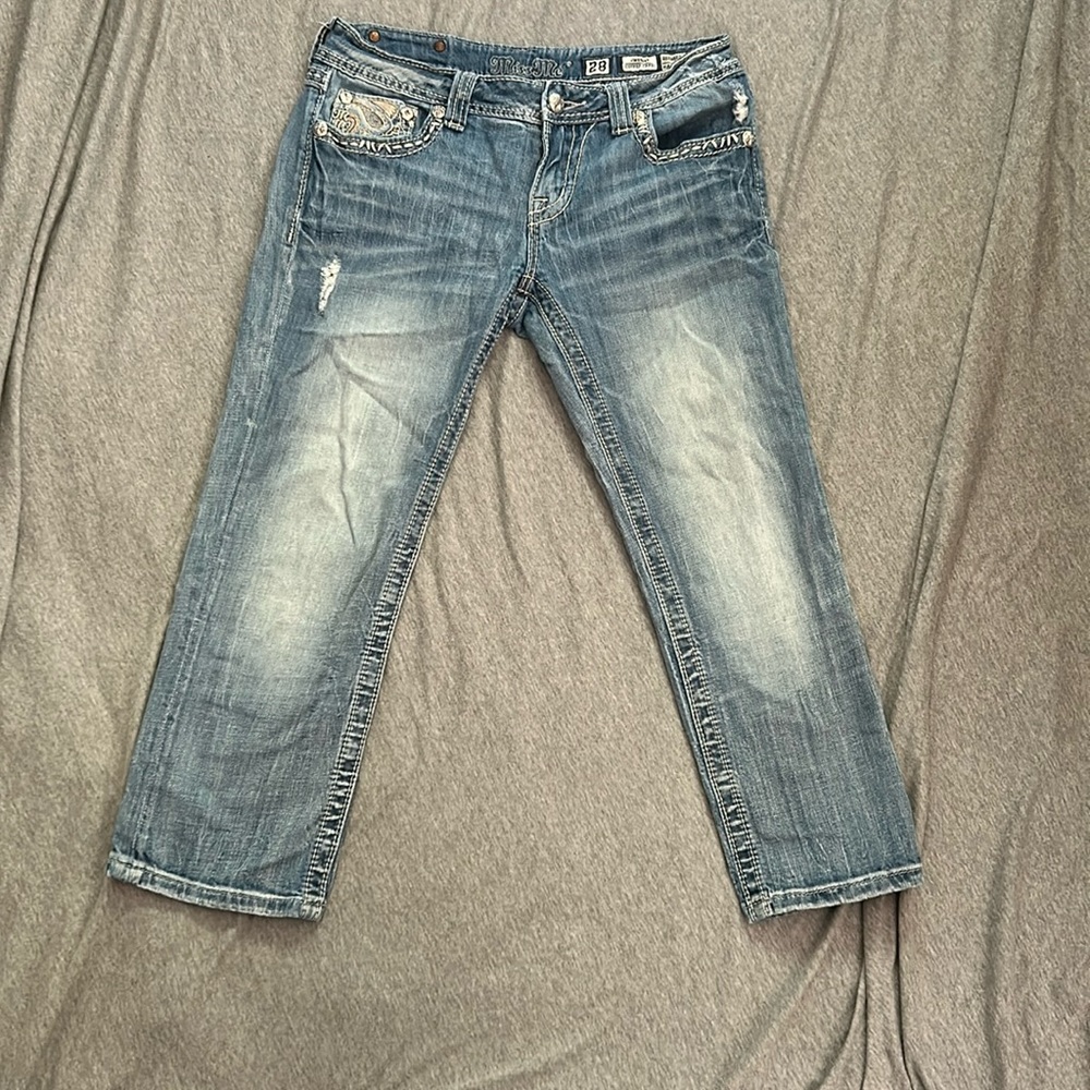 Miss Me cuffed capri size 28